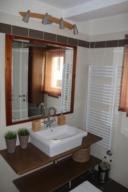 Queen Zita Apt 130 M2 Near Chain Bridge بودابست المظهر الخارجي الصورة